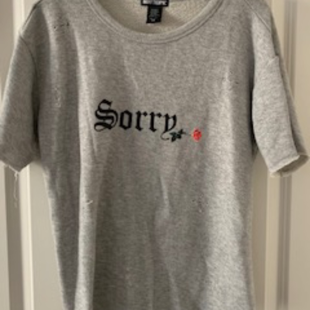 "Sorry" cut off Short Sleeve Sweatshirt